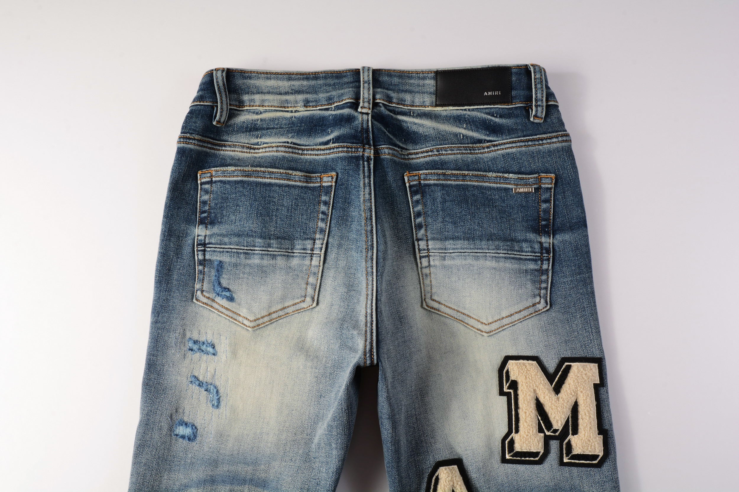 AMIRI Jeans 8826